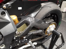 CARBON2RACE MV AGUSTA SUPERVELOCE 800/S/98 CARBON FIBER REAR HUGGER