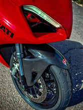 CARBON2RACE DUCATI PANIGALE V4 CARBON FIBER FRONT FENDER