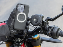 QUAD LOCK WATERPROOF WIRELESS CHARGING HEAD - MOTORCYCLE