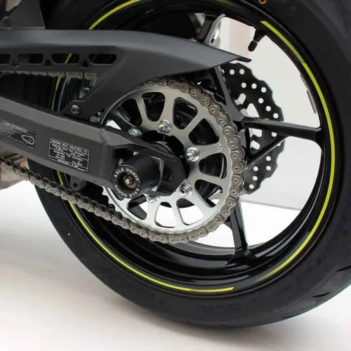 OGGY KNOBBS KAWASAKI Z900 2017-2024 REAR AXLE SLIDER