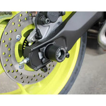 OGGY KNOBBS YAMAHA R7 2026 REAR AXLE SLIDER