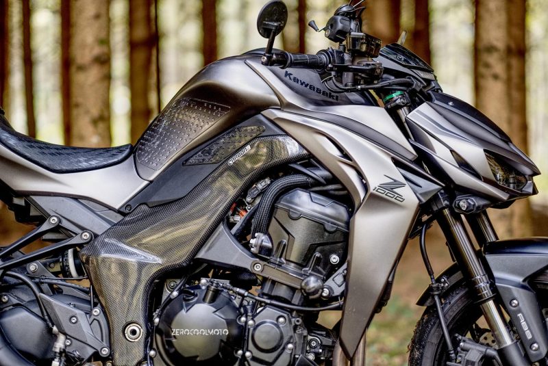 CARBON2RACE KAWASAKI Z1000 2010-2024 CARBON FIBER FRAME COVERS