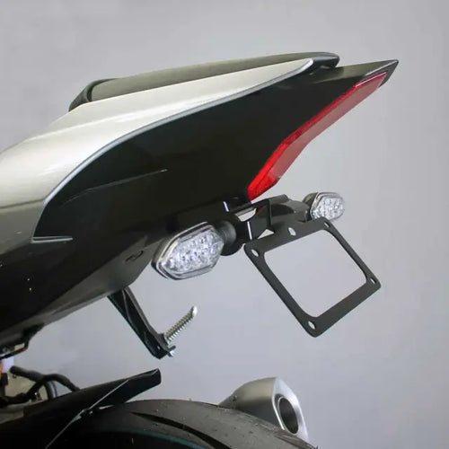 OGGY KNOBBS YAMAHA YZF-R1 2015-2024/YZF-R1M 2015-2024 SA-NT BLACK FENDER ELIMINATOR