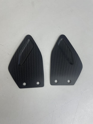 CARBON2RACE YAMAHA XSR 900 2022-2024 CARBON FIBER HEEL PLATES