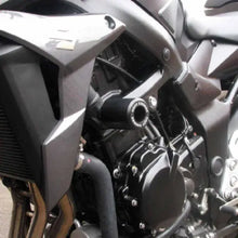 OGGY KNOBBS SUZUKI GSR750 2011-2016 BLACK FRAME SLIDER KIT