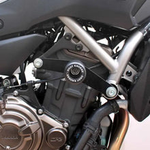 OGGY KNOBBS YAMAHA MT-07 2014-2025 BLACK FRAME SLIDER KIT (STEEL BRACKETS)