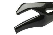 CARBON2RACE YAMAHA R1 2015-2024 CARBON FIBER SWINGARM COVERS